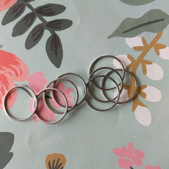 Nwot size 4 dainty silver set of 8 midi ring - Picture 1 of 3